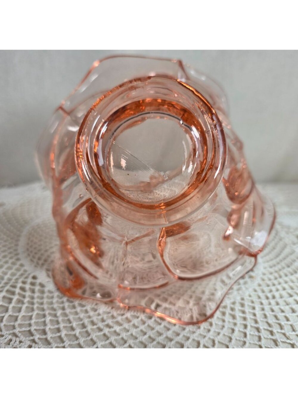 Vintage Pink Glass Basket With Handle Made In Italy 6 1/2" Diameter 6" Tall Eleg - Picture 6 of 7